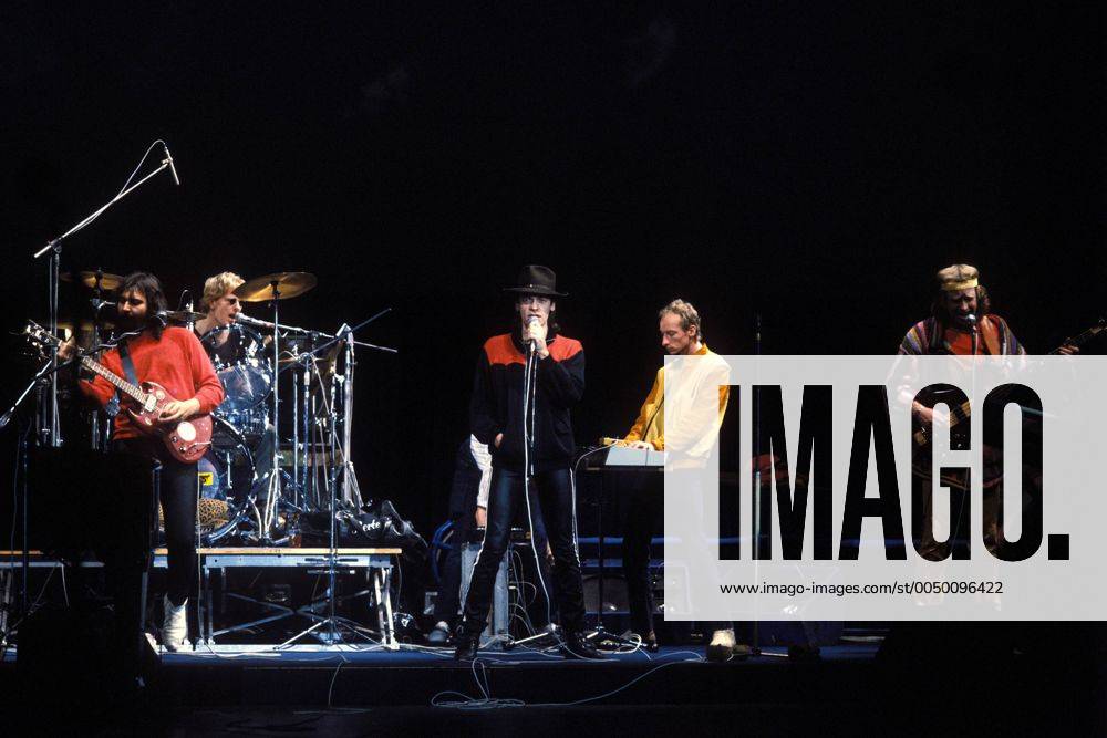 Sänger Udo Lindenberg (GER) mit dem Panik-Orchester im Palast der Republik