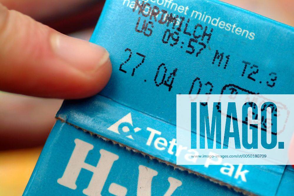 Mindesthaltbarkeitsdatum auf einer Milchpackung