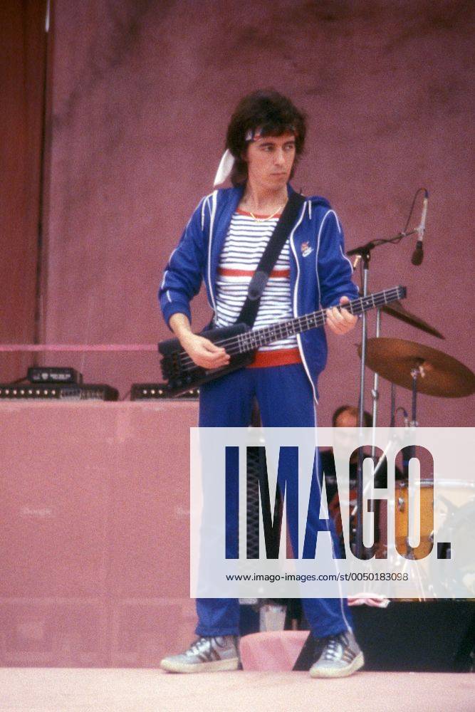 Bassist Bill Wyman (GBR Rolling Stones) anlässlich eines Konzerts in Köln