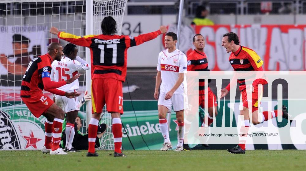 Arthur Boka (2L) und Khalid Boulahrouz (M, VfB Stuttgart) enttäuscht, daneben Sebastien Squillaci (re, FC Sevilla) jubelnd - o0 Totale, Jubel, Freude, Enttäuschung