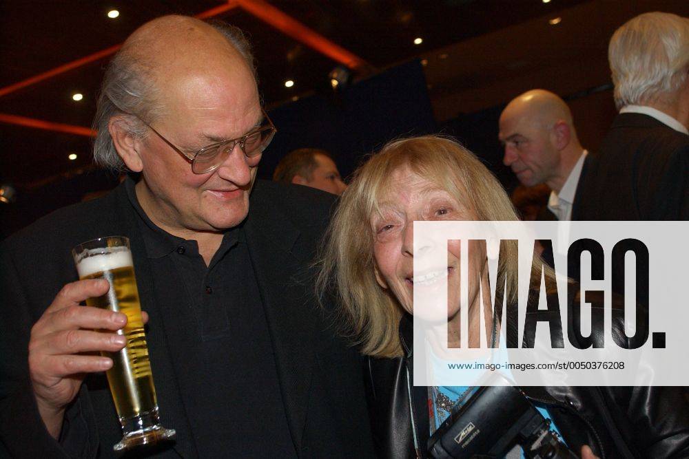 Fotografin Erika Rabau (GER) anlässlich der Präsentation des Eröffnungsfilms -Cold Mountain- während der 54. Internationalen Filmfestspiele in Berlin