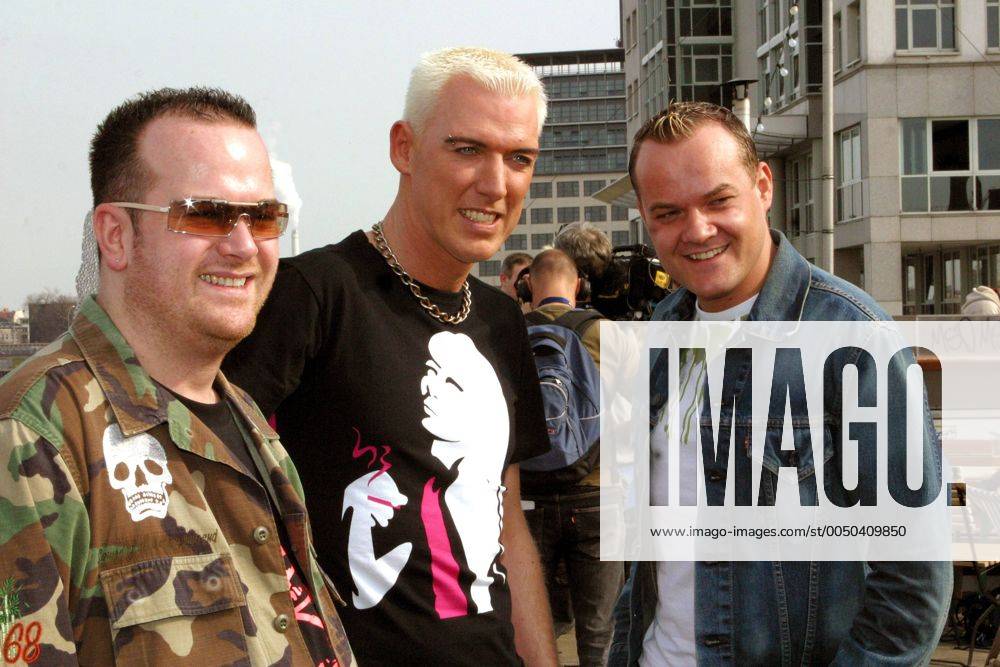 Scooter (GER)- V.l.n.r.: Rick J. Jordan, H.P. Baxxter und Jay Frog vor der Generalprobe zur ARD-Sendung GERMANY 12 POINTS anlässlich des nationalen Vorentscheids zum Eurovision Song Contest 2004 in Berlin