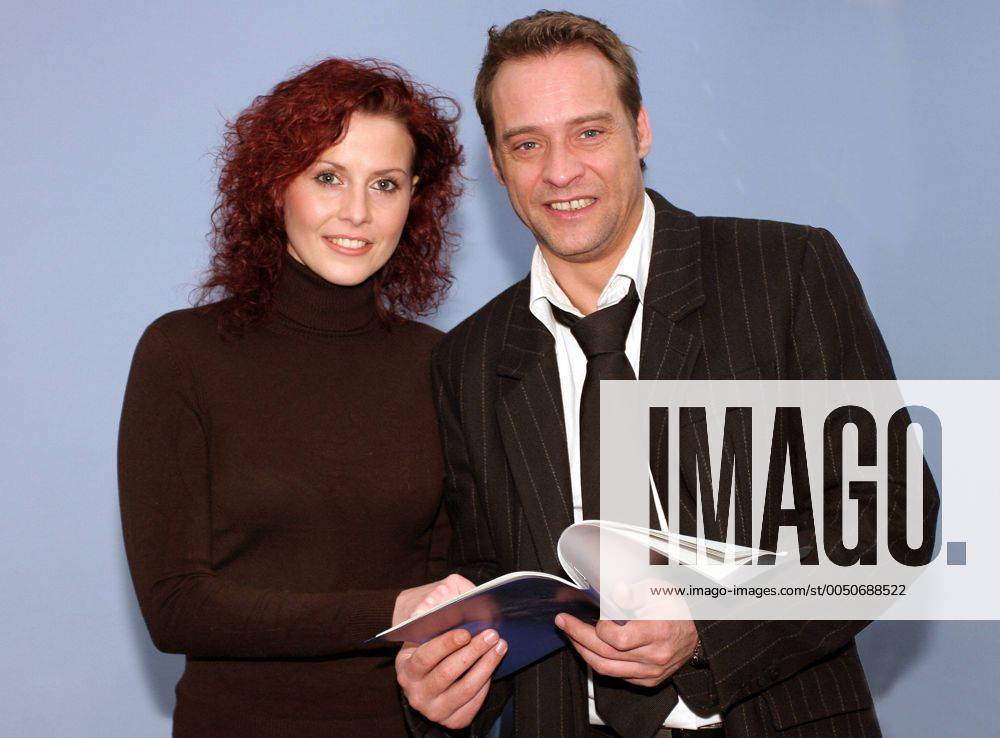 Babett Konau (Miss Germany 2003) und Schauspieler Kai Noll (beide GER) anlässlich eines Castings zur RTL-Serie UNTER UNS in Köln