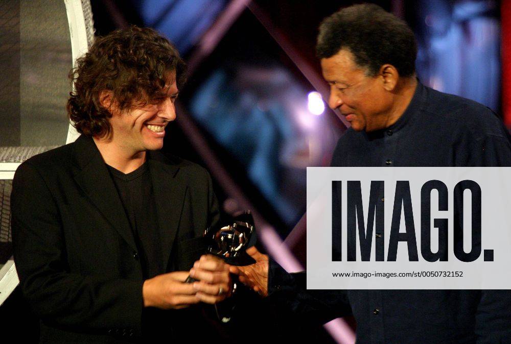 Grimme-Preisträger Ciro Cappellari (li., ARG) und Pianist Abdullah Ibrahim (RSA) anlässlich der Verleihung des Adolf-Grimme-Preises 2005 in Marl