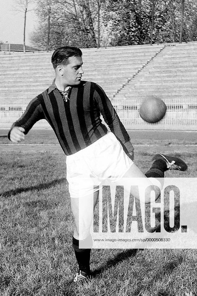 Gunnar Nordahl (Milan) - Hackentrick Fußball Herren Serie A 1949 1950, 1. italienische Liga, AC Mailand, Training Einzelbild San Siro Mailand
