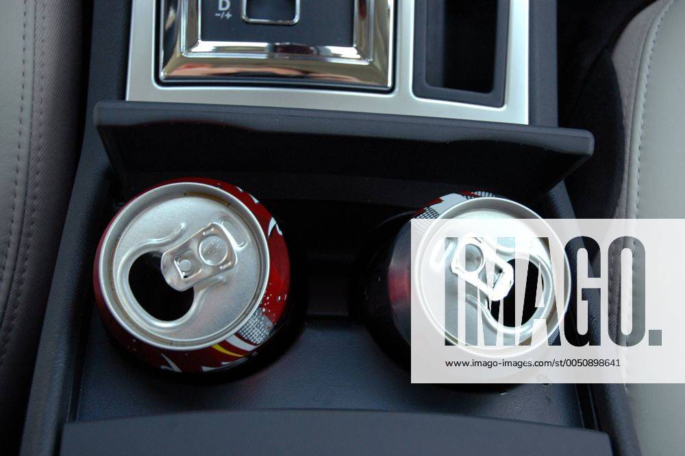 Getränkedosen im Chrysler 300 C Touring