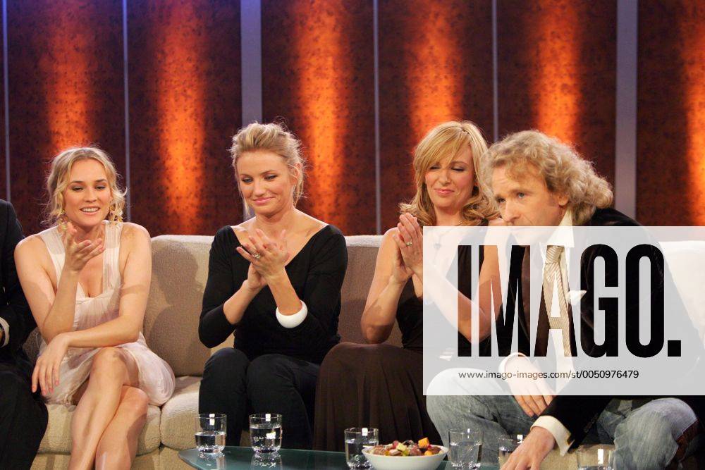 V.l.n.r.: Schauspielerinnen Diane Kruger (GER), Cameron Diaz (USA), Toni Collette (AUS) und Moderator Thomas Gottschalk (GER) während der ZDF-Sendung WETTEN, DASS...? in Mannheim