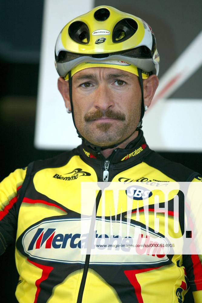Marco Pantani (Italien Marcatone Uno) mit Schnurrbart Radsport Herren 66. Wallonischer Pfeil 2002, Radrennsport, Straßenradsport, Straßenradrennsport, Radrennen, Vdig Porträt Charleroi - Huy