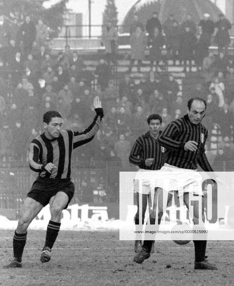 Dino Sani (Milan, re.) am Ball Fußball Herren Serie A 1962 1963, 1. Italienische Liga, AC Mailand Gruppe
