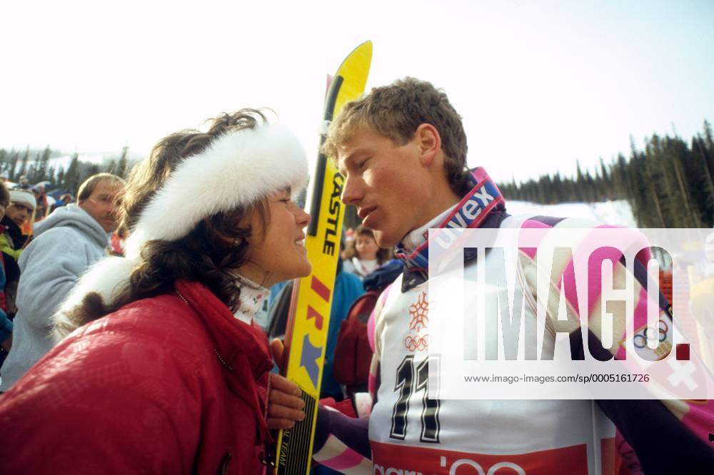 Pirmin Zurbriggen (Schweiz) mit seiner Freundin Monika Julen Alpiner Skilauf OS Winter Herren Olympische Winterspiele Calgary 1988, Spiele, Ski Alpin, Skisport, Riesenslalom Gruppe Nakiska