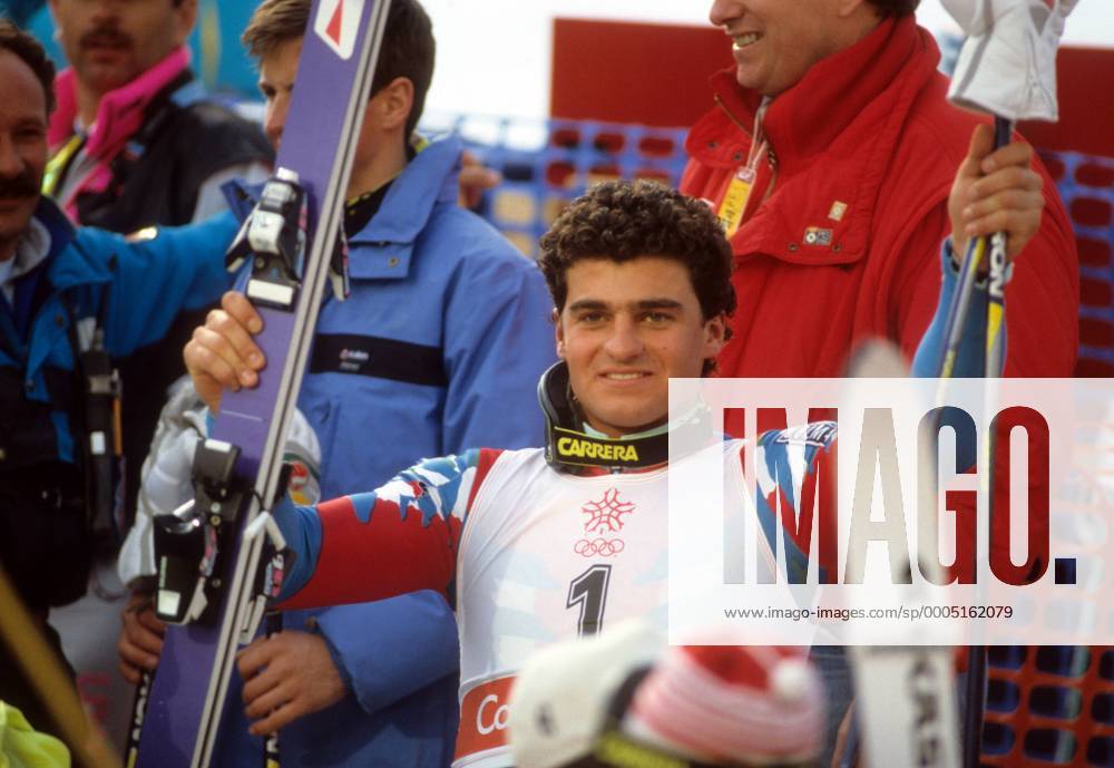 Alberto Tomba (Italien) - Olympiasieger im Slalom 1988 Alpiner Skilauf OS Winter Herren Olympische Winterspiele Calgary 1988, Spiele, Ski Alpin, Slalom Einzelbild Nakiska Freude,
