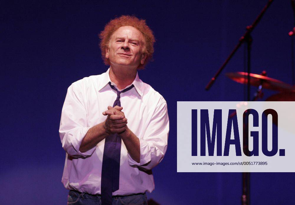 Sänger Art Garfunkel (USA) während eines Konzerts in Berlin