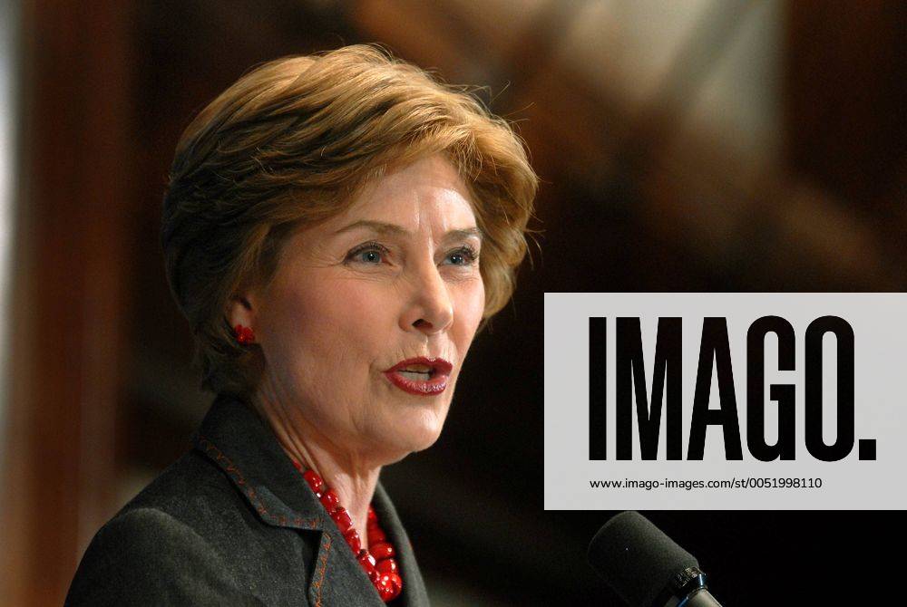 Laura Bush (USA Frau von Präsident George W. Bush) spricht während einer Pressekonferenz in Washington DC - (wap20070725306)