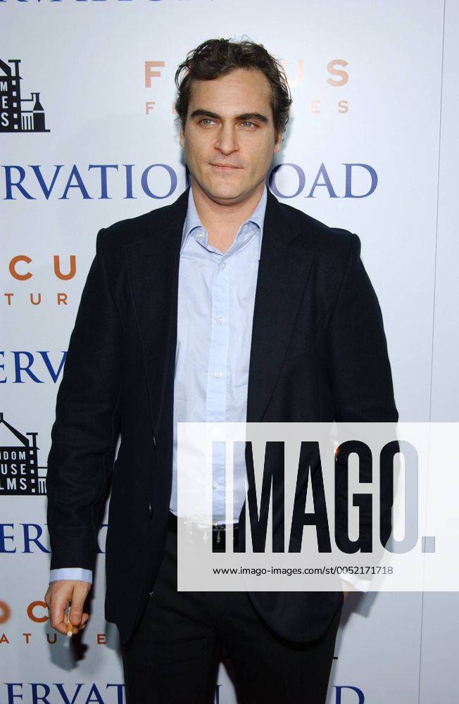 Schauspieler Joaquin Phoenix (USA) anlässlich der Filmpremiere zu - Reservation Road - in Beverly Hills, Los Angeles