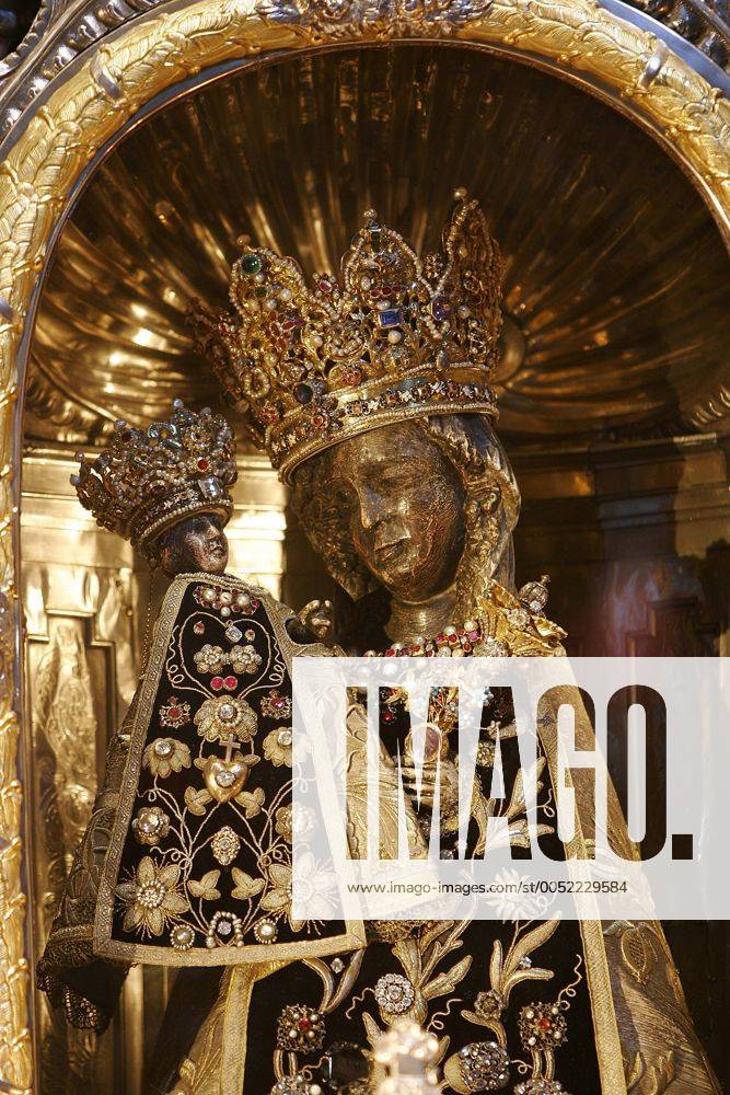 Schwarze Mutter Gottes in der Gnadenkapelle in Altötting