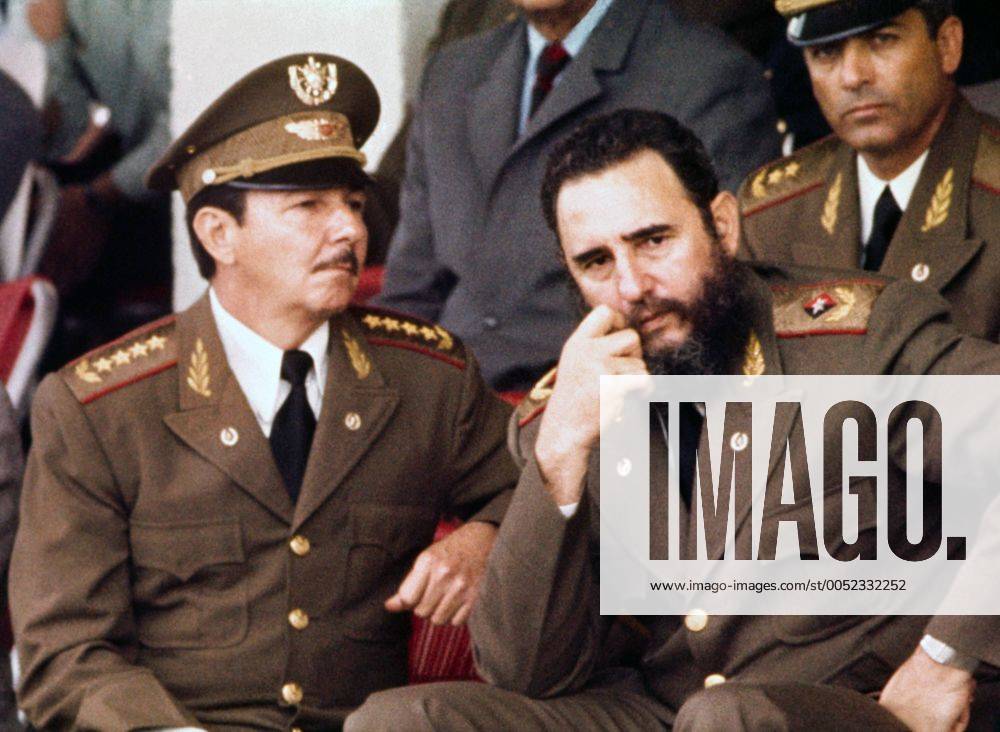 Präsident Fidel Castro (re.) und Bruder Raul Castro (beide Kuba) - (ark02231977703)