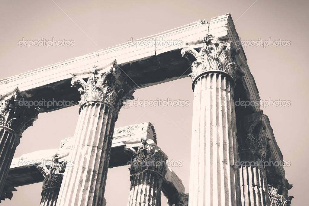Black and white photo of ancient ruins of temple of Zeus Olympic