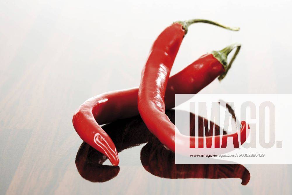 Rote Peperonis ibxodh00657308