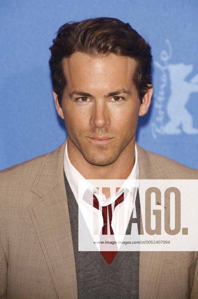 Schauspieler Ryan Reynolds anlässlich eines Presstermins zum Film - Fireflies in the Garden - im Rahmen der 58. Internationalen Filmfestspiele 2008 in Berlin