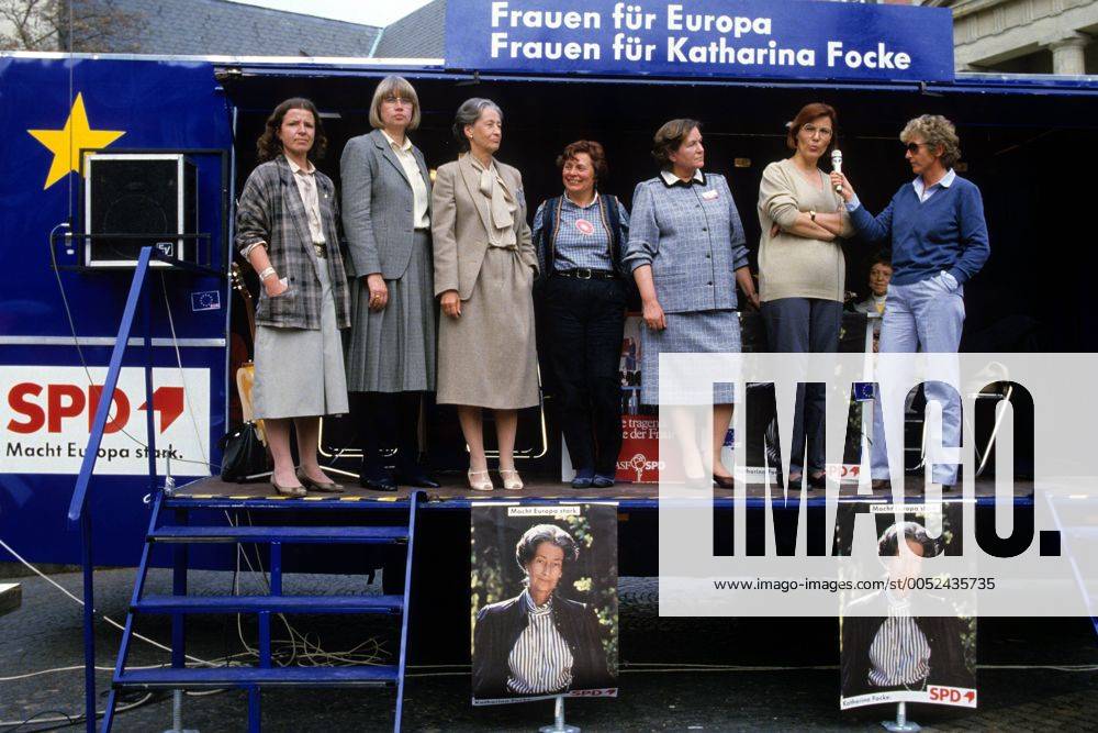 Katharina Focke (3.v.li., Deutschland SPD MdEP) und Heidemarie Wieczorek-Zeul (2.v.re., Deutschland SPD Bundesvorstand) im Europawahlkampf