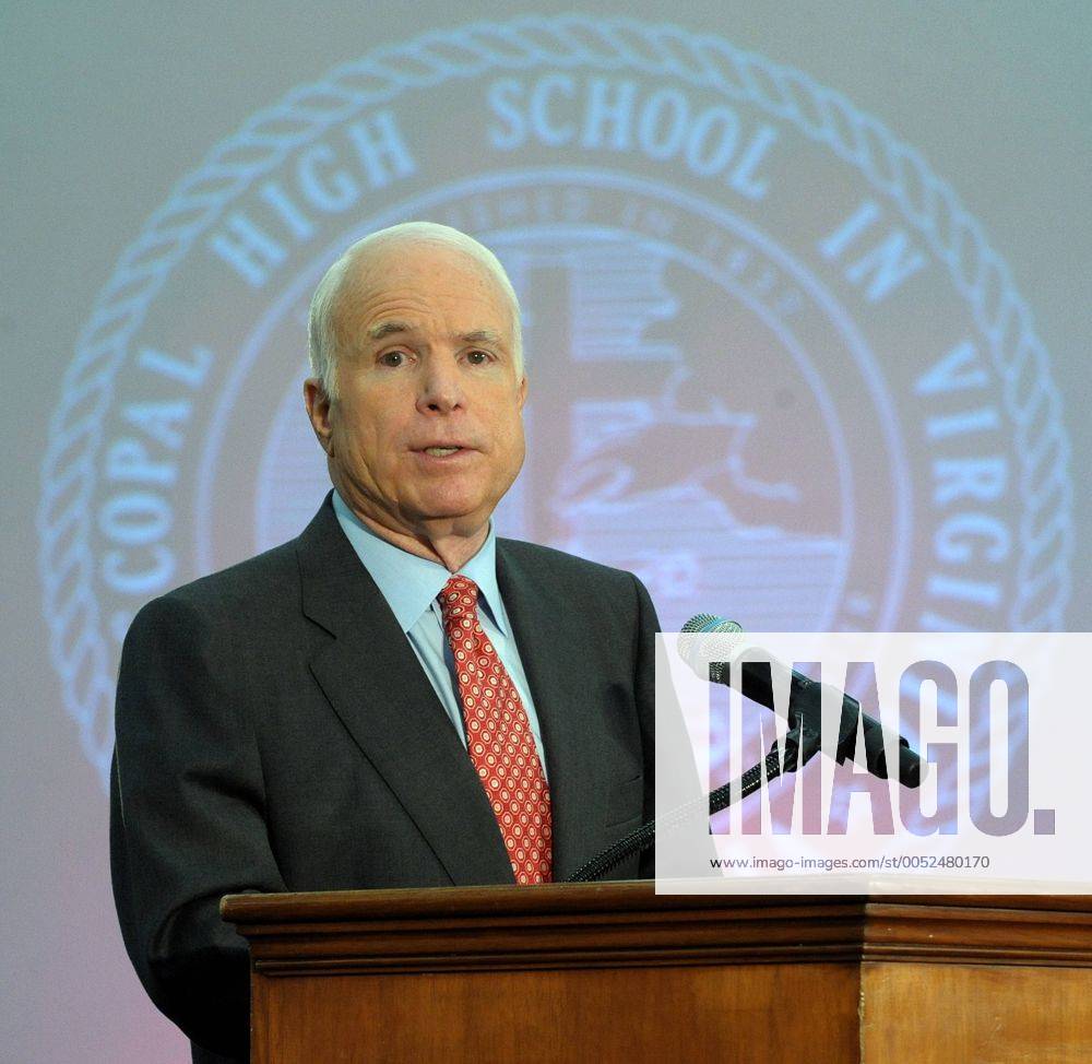 Präsidentschaftskandidat John McCain (USA Republikaner Senator Arizona) anlässlich einer Wahlkampfveranstaltung in Alexandria (Virginia) - WAP2008040101