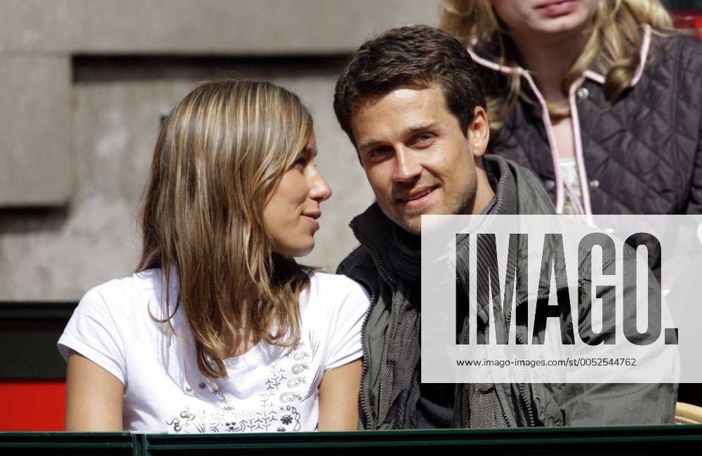 Schauspieler Wayne Carpendale neben Freundin Annemarie Warnkross anlässlich des Finales der ATP Masters Series in Hamburg