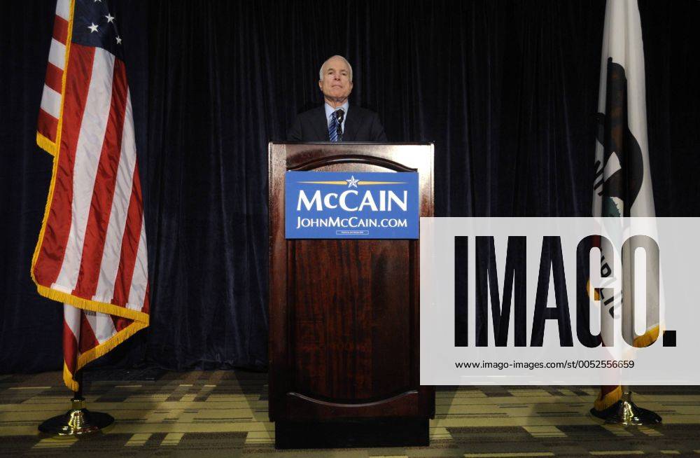 Präsidentschaftskandidat John McCain (USA Republikaner Senator Arizona) anlässlich einer Pressekonferenz in Beverly Hills - lap20080528102