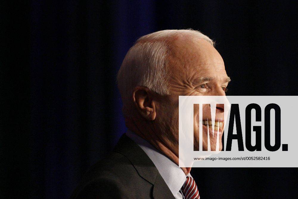 Präsidentschaftskandidat John McCain (USA Republikaner Senator Arizona) während einer Wahlkampfveranstaltung in Houston - (hou2008061701)