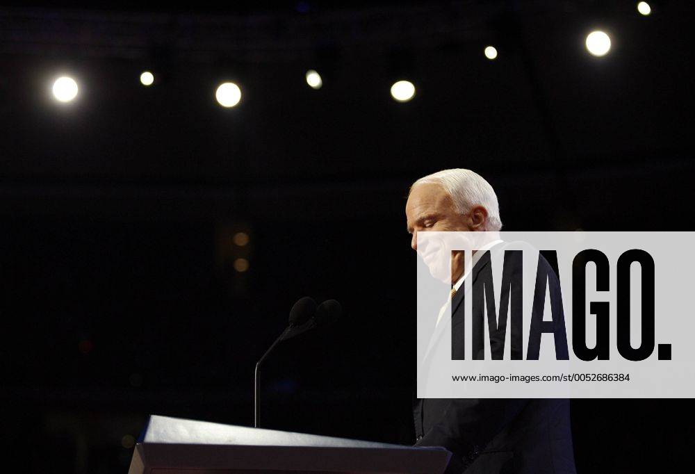 Präsidentschaftskandidat John McCain (USA Republikaner Senator Arizona) anlässlich des Nominierungsparteitags der Republikaner in St. Paul - rnc20080904732