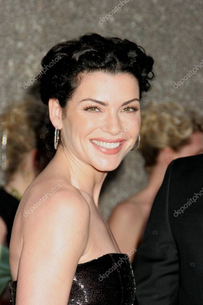 Julianna Margulies at arrivals for American Theatre Wing''s 60th Annual Tony Awards - ARRIVALS, Radio City Music Hall, New York, NY, June 11, 2006. Photo by: Rob Rich Everett Collection