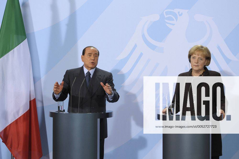 Ministerpräsident Silvio Berlusconi (Italien) und Bundeskanzlerin Angela Merkel (Deutschland CDU) während einer Pressekonferenz in Berlin