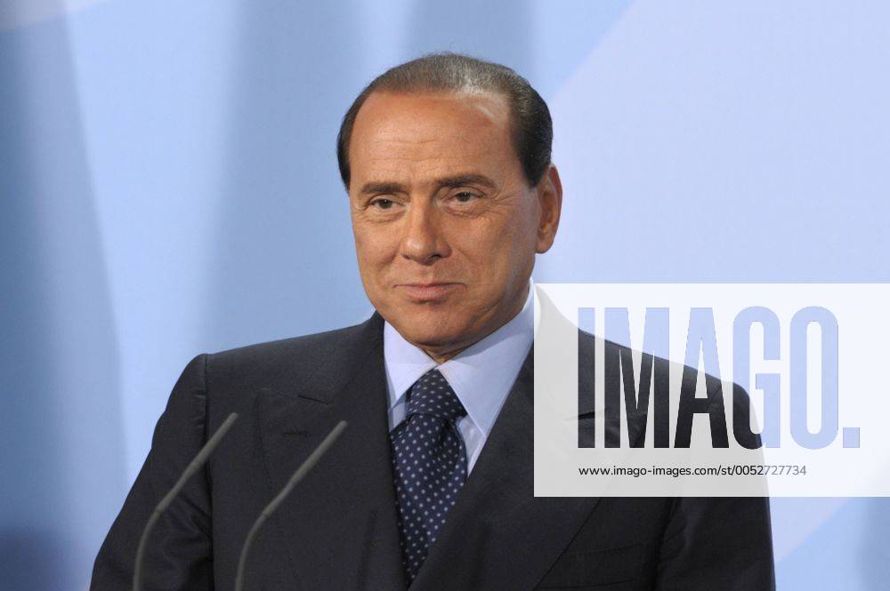 Ministerpräsident Silvio Berlusconi (Italien) während einer Pressekonferenz in Berlin