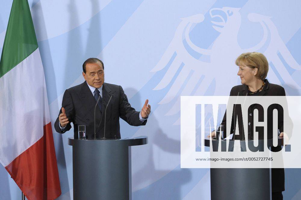 Ministerpräsident Silvio Berlusconi (Italien) und Bundeskanzlerin Angela Merkel (Deutschland CDU) während einer Pressekonferenz in Berlin