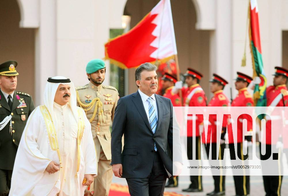König Hamad Bin Isa al-Khalifa von Bahrain (li.) und Präsident Abdullah Gul (Türkei) während eines gemeinsamen Treffens in Manama -