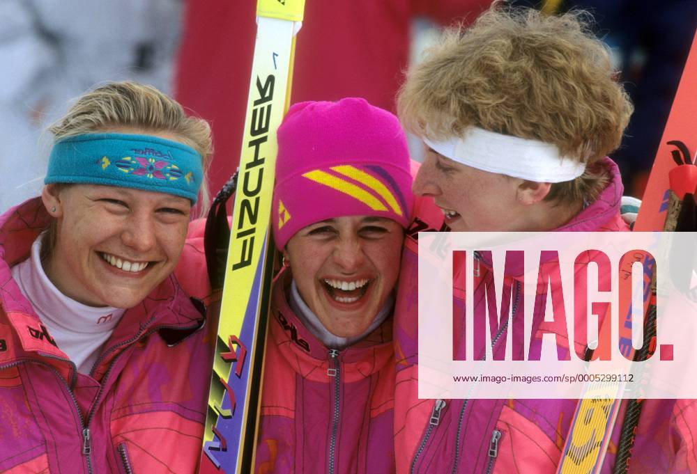 Deutsche Damenstaffel, Zweitplatzierte bei den Winterspielen 1992, v.li.: Antje Misersky, Uschi Disl und Petra Schaaf Biathlon OS Winter Damen Olympische Spiele Albertville 1992, Winterspiele, 3x7,5km Staffel Gruppe Les Saisies Freude, Kameradschaft,
