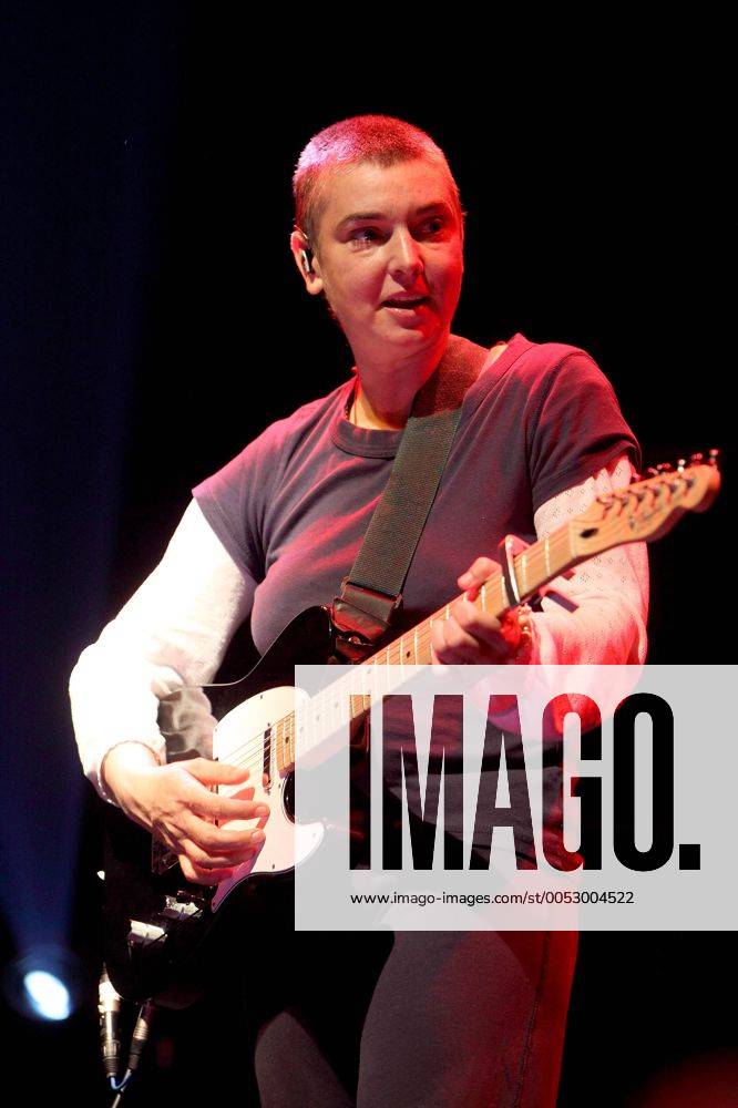Sängerin Sinead O Connor während eines Konzerts in Moskau - (PPPS)
