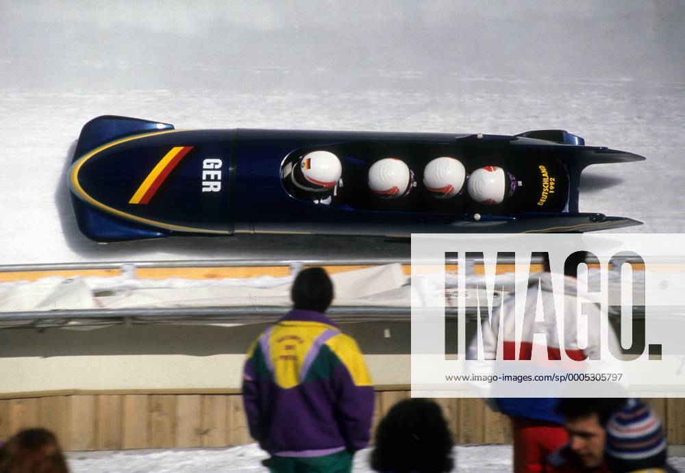 Deutschland 1 mit Wolfgang Hoppe, Bogdan Musiol, Axel Kühn, Rene Hannemann Bobsport OS Winter Herren Olympische Spiele 1992, Winterspiele, Viererbob, Vierer Bob, 4er, 4 er Einzelbild Albertville, La Plagne