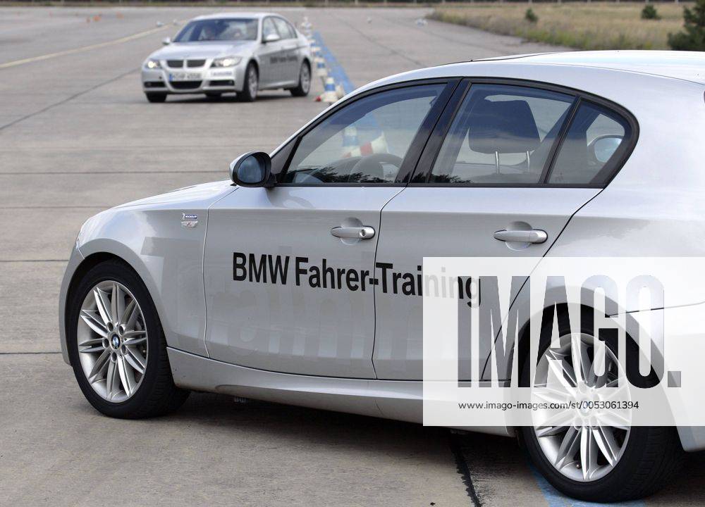 BMW-Fahrsicherheitstraining, Fahrer-Training, mit einem 3er BMW in Templin, Brandenburg, Deutschland, Europa iblski01100152