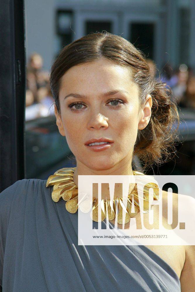 Schauspielerin Anna Friel anlässlich der Premiere des Films - Land of the Lost - in Los Angeles (Joem28621)