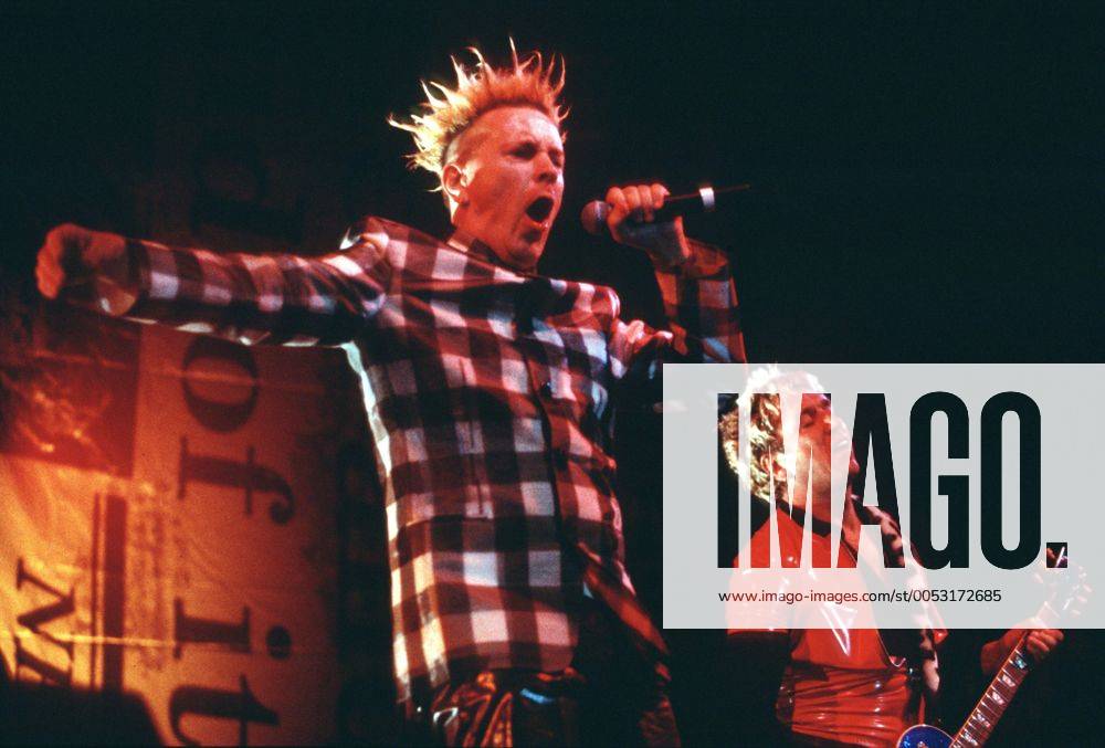 Sänger Johnny Rotten (li.) und Gitarrist Steve Jones (beide Sex Pistols) in München