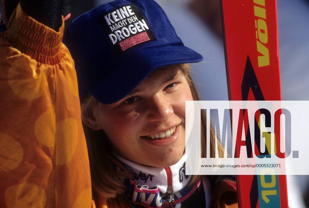 Katja Seizinger (Deutschland), Dritte im Super G der Olympischen Spiele 1992 Alpiner Skilauf Herren Olympische Spiele Albertville 1992, Winterspiele, Ski Alpin, Skisport, Super G Porträt Meribel Freude,