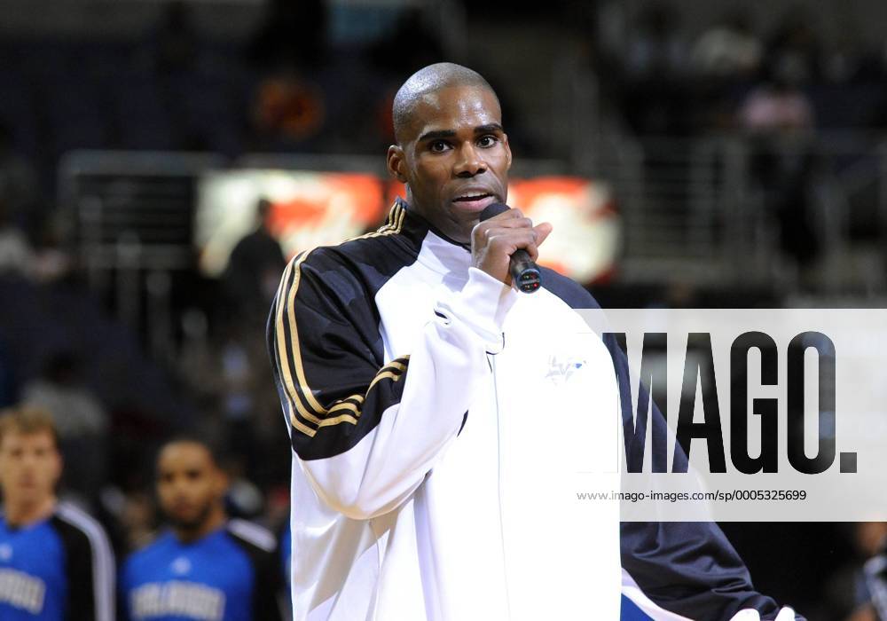 Washington Wizards team captain Antawn Jamison speaks to the fans at the Verizon Center before the game against the Orlando Magic in Washington on January 8, 2010. Jamison asked for the fans continued support and apologized for the team s behaior at their preious game against the Philedelphia 76ers. An NBA photographer at the Philadelphia game captured Wizards players laughing at gun gestures teammate Gilbert Arenas made prior to the game. Arenas has been suspended indefinitely by the NBA. WAP20100108712