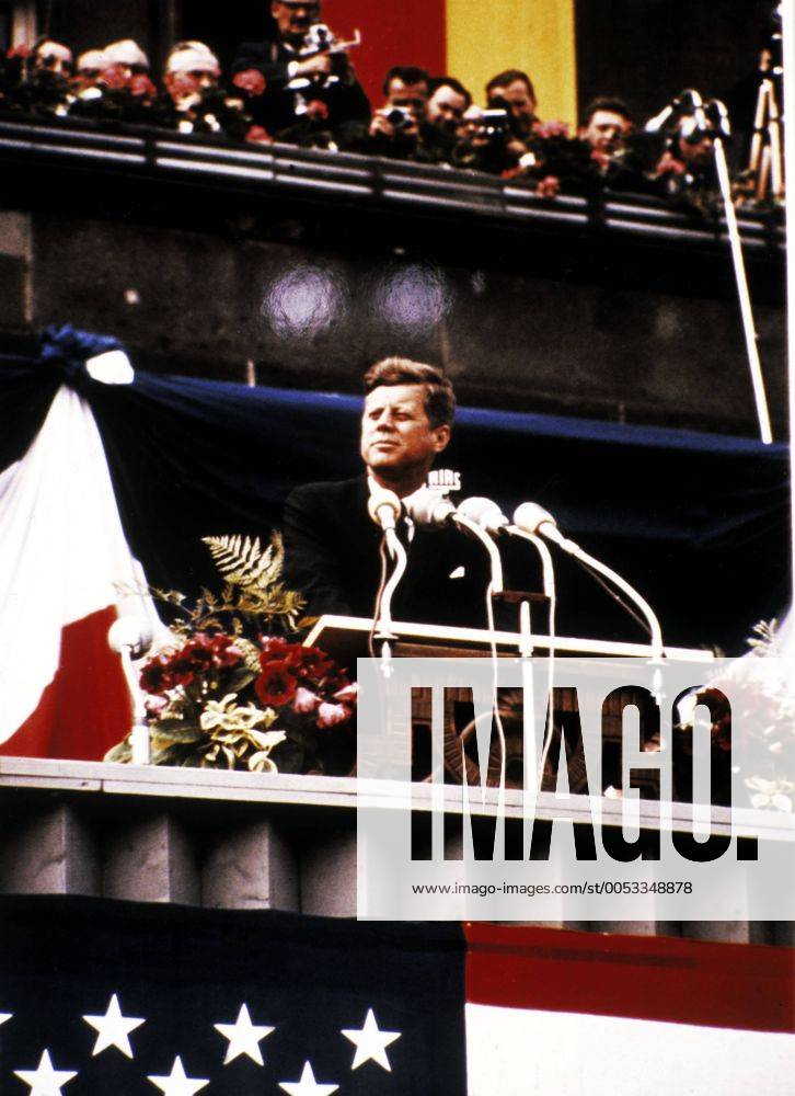 Jun 26, 1963 - Berlin, Germany - JOHN F. KENNEDY in front of Berlin Schoeneberg town hall, where he uttered the message of hope for West Berliners who lived in an enclave deep inside East Germany and feared a possible East German occupation. The speech is known for its famous phrase Ich bin ein Berliner and is considered one of Kennedy s best, and a notable moment of the Cold War. Berlin Germany - ZUMAk09