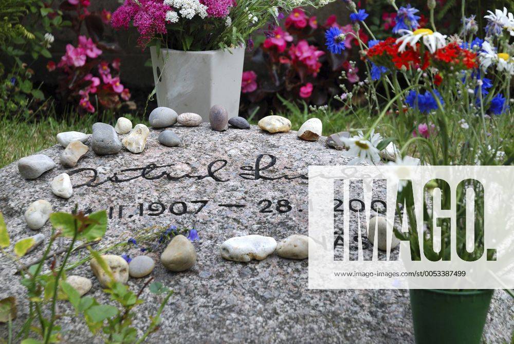 Astrid Lindgrens Grab, Schweden, Smaland, Vimmerby grave of Astrid Lindgren, Sweden, Smaland, Vimmerby BLWS172717