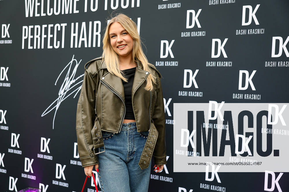 Dashi Krasnici VIP launch dinner with influencer Dagi Bee Düsseldorf qomo Restaurant NRW Germany