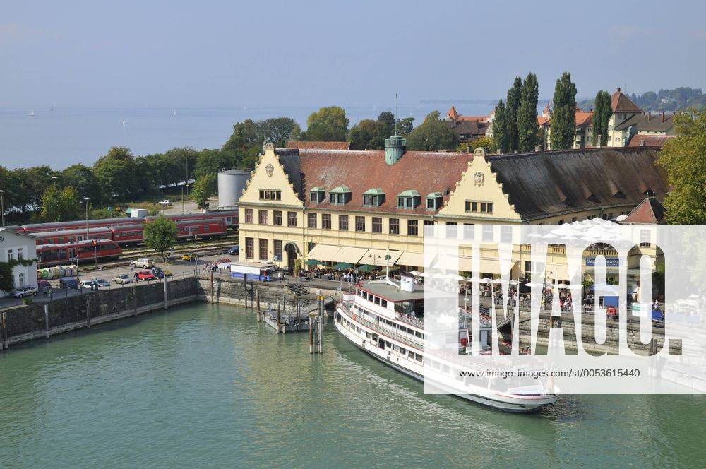 Hafen mit Bahnhof, Lindau, Bodensee, Bayern, Deutschland, Europa iblhau01332330