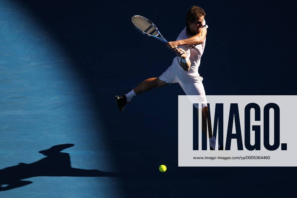 Igor Andreev, RUS, in the first round of 2010 Tennis Australian Open in Melbourne, 19 01 2010 - o0 Licht Schatten