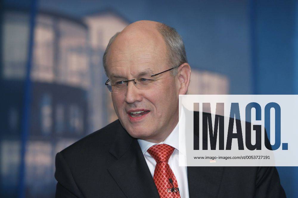 Volker Kauder (CDU, Unions-Fraktionsvorsitzender) in der Talk-Show Maybrit Illner am 14.01.10 in Berlin Thema der Sendung: Hart - härter - 2010?