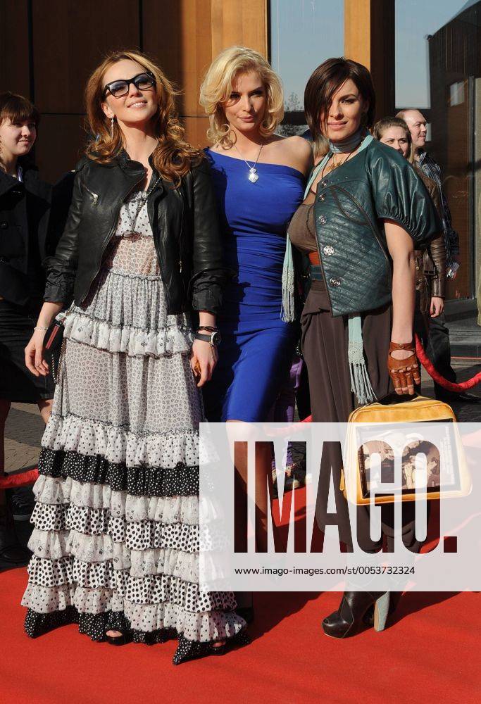 MOSCOW, RUSSIA. APRIL 23, 2009. VIA Gra girls Albina Dzhanabaeva, Tatyana Kotova and Nadezhda Granovskaya (L-R) appear at MTV Russian Movie Awards ceremony at the Barvikha Luxury Village Concert Hall. TASS_771354
