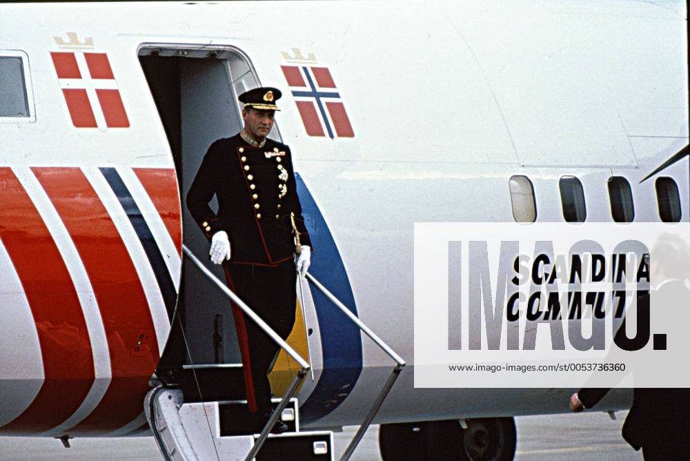 COPENHAGEN DENMARK King Harald of Norway on his official state visit to Denmark - arrival at Kastrup Copenhagen Interntional aiport